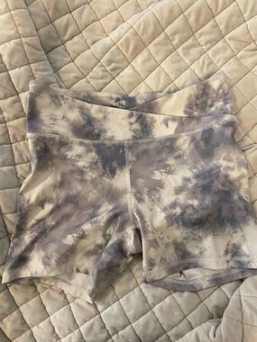 Avia Tie-Dye Women's Bike Shorts in Taupe and Gray